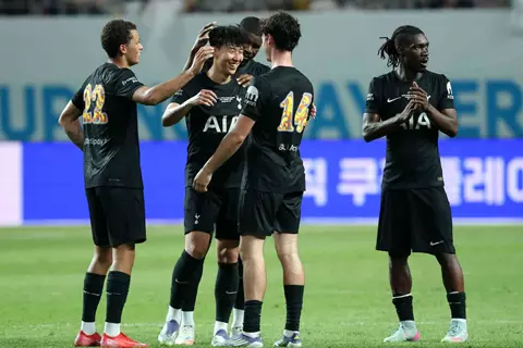 بروفة ربما الأخيرة.. سون يظهر في تعادل توتنهام ونيوكاسل.. ووداع استثنائي